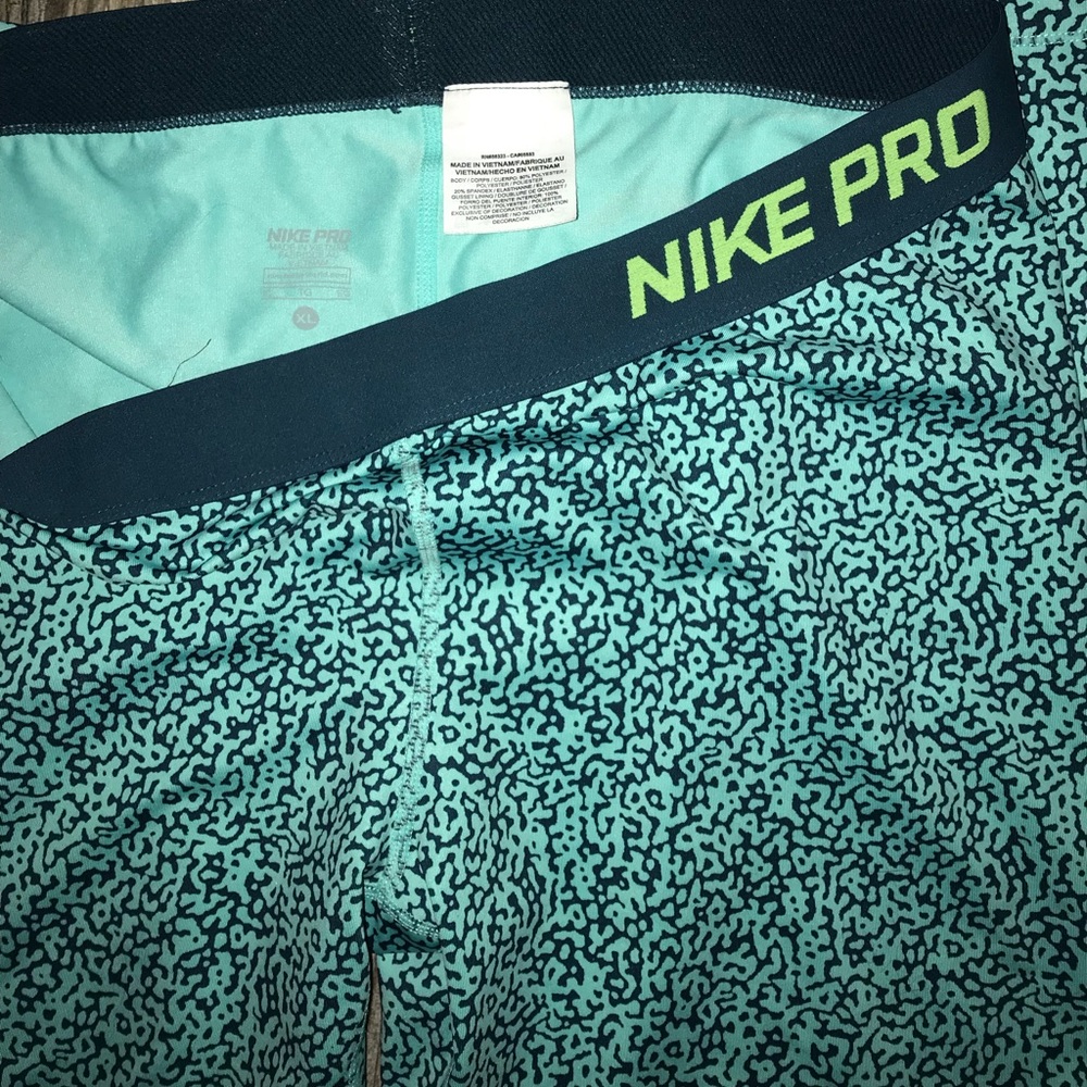 Nike Pro leggings